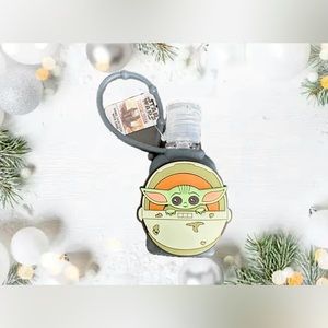 Disney Star Wars Baby Yoda Mandalorian Hand Sanitizer Case Keychain